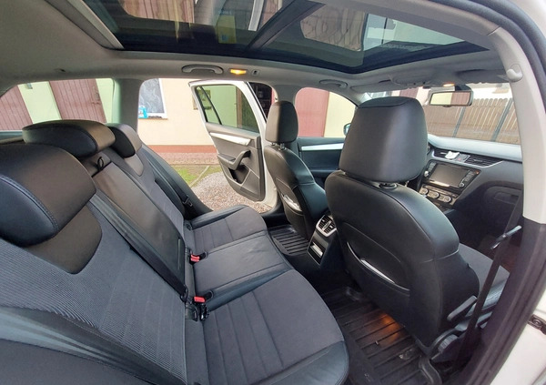 Skoda Octavia cena 42000 przebieg: 221000, rok produkcji 2015 z Jarosław małe 29
